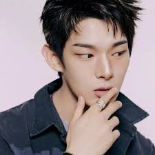 Steven (스티븐) — Leader