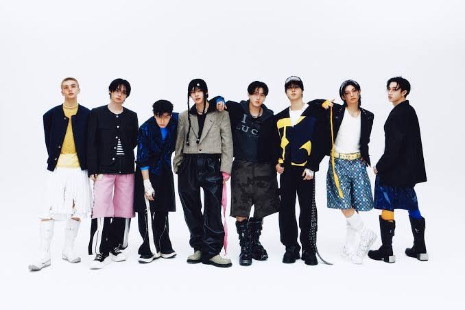Stray Kids , Stray Kids members profile 2026 group photo, Bang Chan Stray Kids leader profile 2026, Lee Know Stray Kids main dancer profile 2026, Changbin Stray Kids main rapper producer 2026 Hyunjin Stray Kids main dancer visual 2026, Han Jisung Stray Kids main rapper vocalist 2026, Felix Stray Kids lead dancer rapper 2026, Seungmin Stray Kids main vocalist 2026, I.N Stray Kids maknae vocalist 2026, Stray Kids RUN IT world tour 2026 concert,