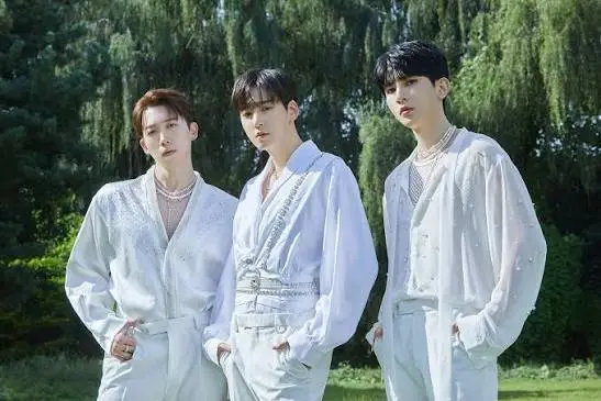 UX1 , UX1 lifestyle, Kevin Woo fashion, Hoon daily routine, Kiseop hobbies, UX1 fashion style, UX1 daily routine, Kevin Woo workout, Hoon diet, Kiseop photography, UX1 concept, UX1 members routine, Kevin Woo skincare, Hoon acting, Kiseop taekwondo, UX1 travel