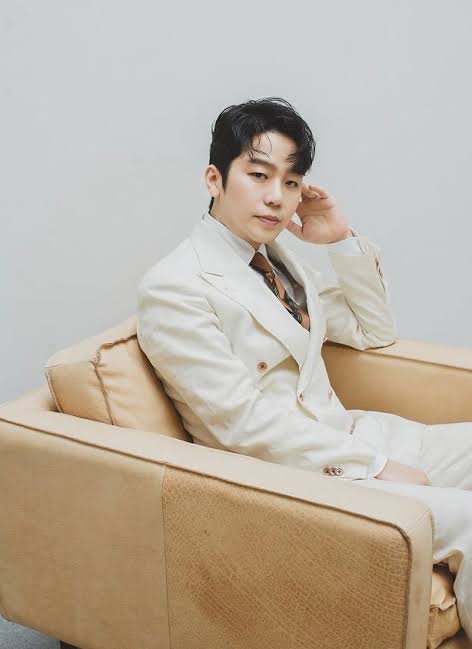 UPDATE] 𝐉𝐔𝐍𝐆𝐘𝐔𝐏 Profile, Age, Discography, Official Accounts