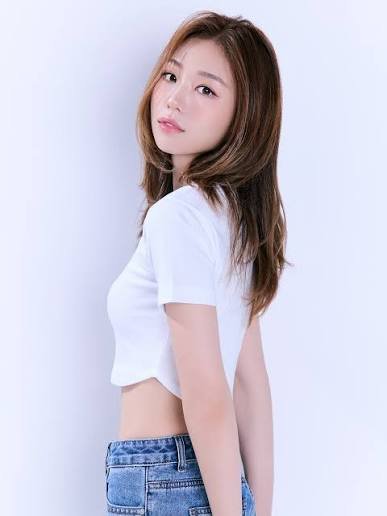 Queenz Eye “𝙒𝙊𝙉𝘾𝙃𝘼𝙀'' Official Profile #QueenzEye #퀸즈아이 #WONCHAE #원채