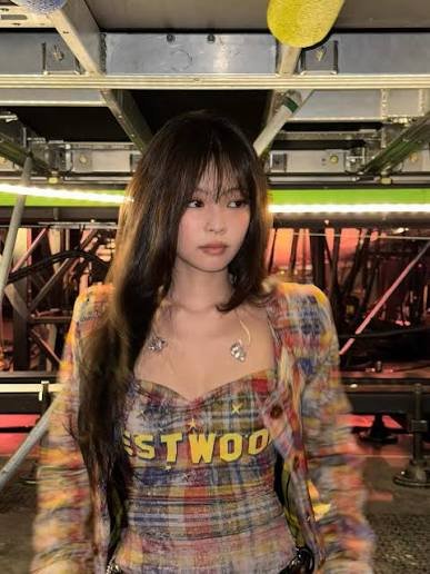 JENNIE
