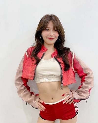 Sooyoung (수영)