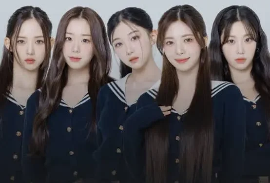 tripleS , "tripleS NEW BALLAD DIMENSION Aria group photo five members", "Aria Seo DaHyun leader main vocalist profile", "Aria Nien Taiwanese-Vietnamese vocalist", "Aria Kim ChaeYeon former Busters member", "Aria Lee JiWoo main vocalist profile", "Aria Kaede Japanese member maknae", "tripleS Aria Door debut single album cover", "tripleS Aria members 2026 profile photo", "tripleS ballad dimension Grand Gravity formation", "tripleS Aria Heize collaboration Door",