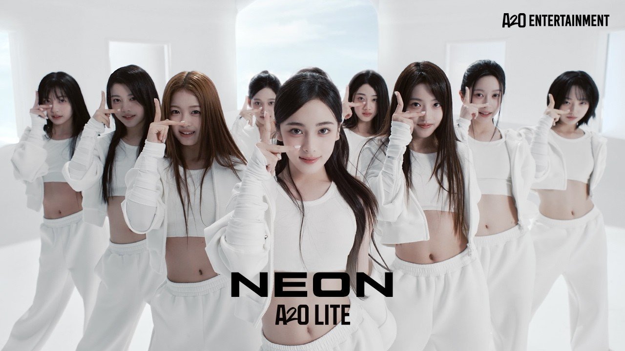 A2O LITE, A2O LITE group photo 2026, A2O LITE member YOUNG, A2O LITE member HIMEKI, A2O LITE member VORA, A2O LITE member XILI, A2O LITE member RADA, A2O LITE member MERCI, A2O LITE member AYUNE, A2O LITE member OA, A2O LITE member AIJING