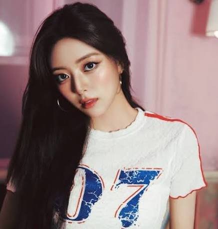 ITZY, ITZY profile, ITZY members 2026, Yeji ITZY, Lia ITZY, Ryujin ITZY, Chaeryeong ITZY, Yuna ITZY, ITZY JYP Entertainment, ITZY debut, ITZY discography
